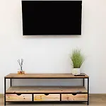 Vatican Luxury Flat 3 With Kitchen アパート