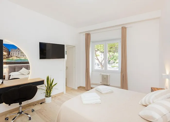 Vatican Luxury Flat 3 With Kitchen * Roma