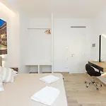 Vatican Luxury Flat 3 With Kitchen Rom