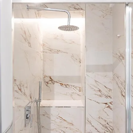 Vatican Luxury Flat 3 With Kitchen * Rom
