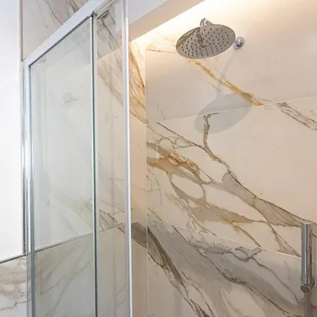 Vatican Luxury Flat 3 With Kitchen *